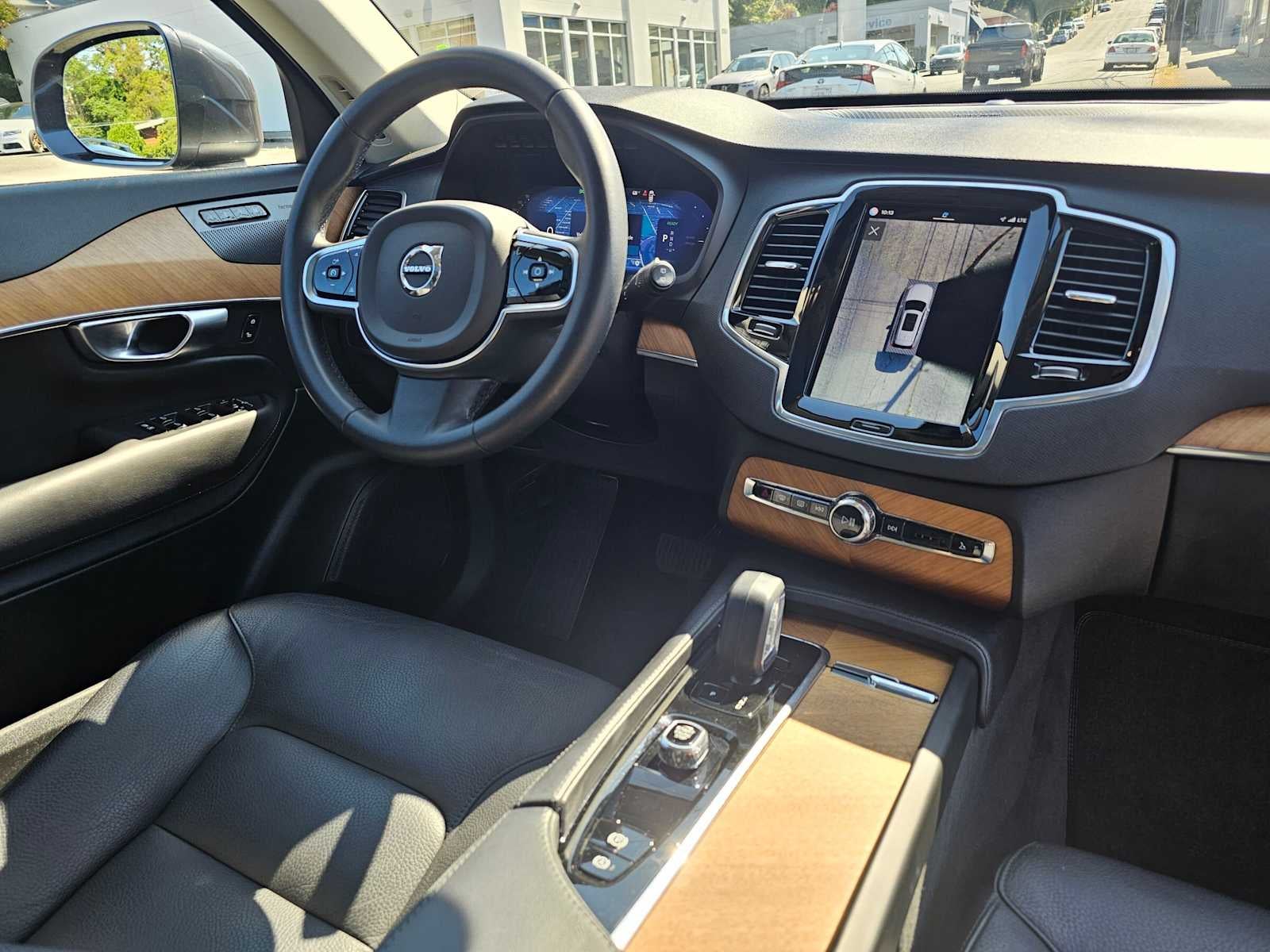 2023 Volvo XC90 Recharge Plug-In Hybrid Plus Bright Theme