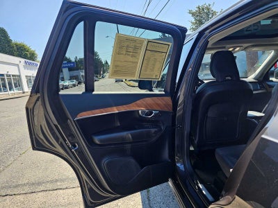 2023 Volvo XC90 Recharge Plug-In Hybrid Plus Bright Theme