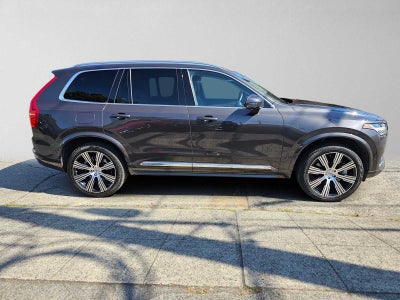 2023 Volvo XC90 Recharge Plug-In Hybrid Plus Bright Theme