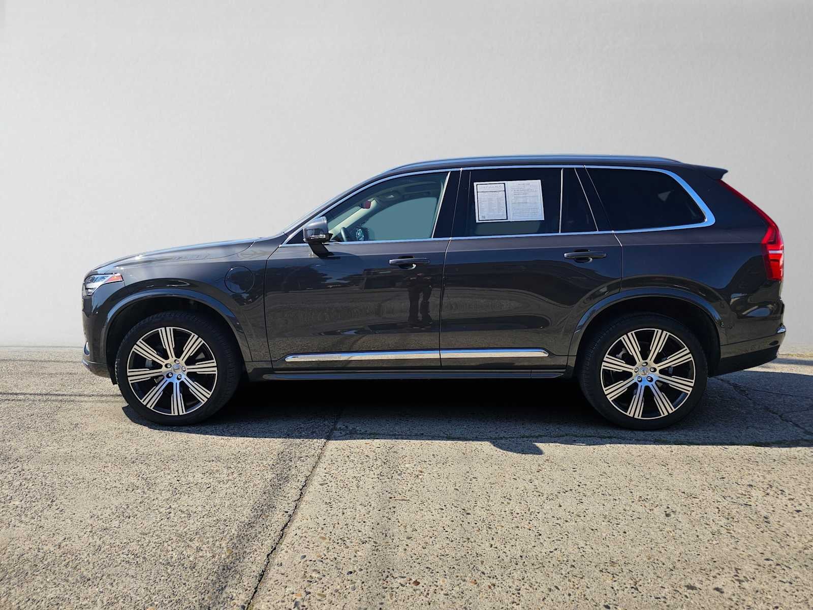 2023 Volvo XC90 Recharge Plug-In Hybrid Plus Bright Theme