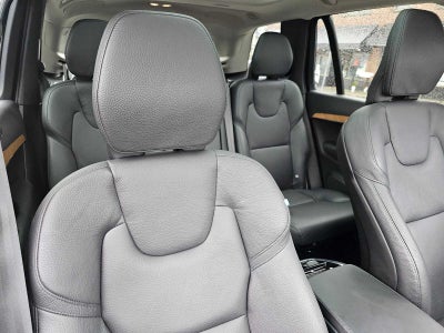 2023 Volvo XC90 Recharge Plug-In Hybrid Plus Dark Theme