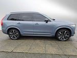 2023 Volvo XC90 Recharge Plug-In Hybrid Plus Dark Theme