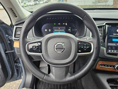 2023 Volvo XC90 Recharge Plug-In Hybrid Plus Dark Theme