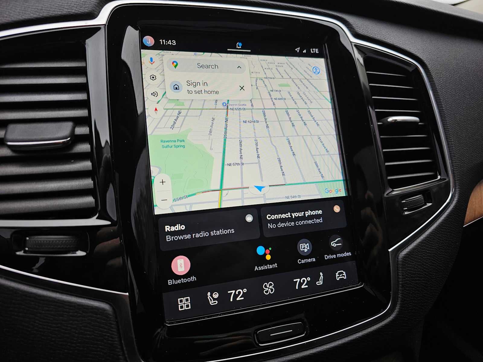 2023 Volvo XC90 Recharge Plug-In Hybrid Plus Dark Theme