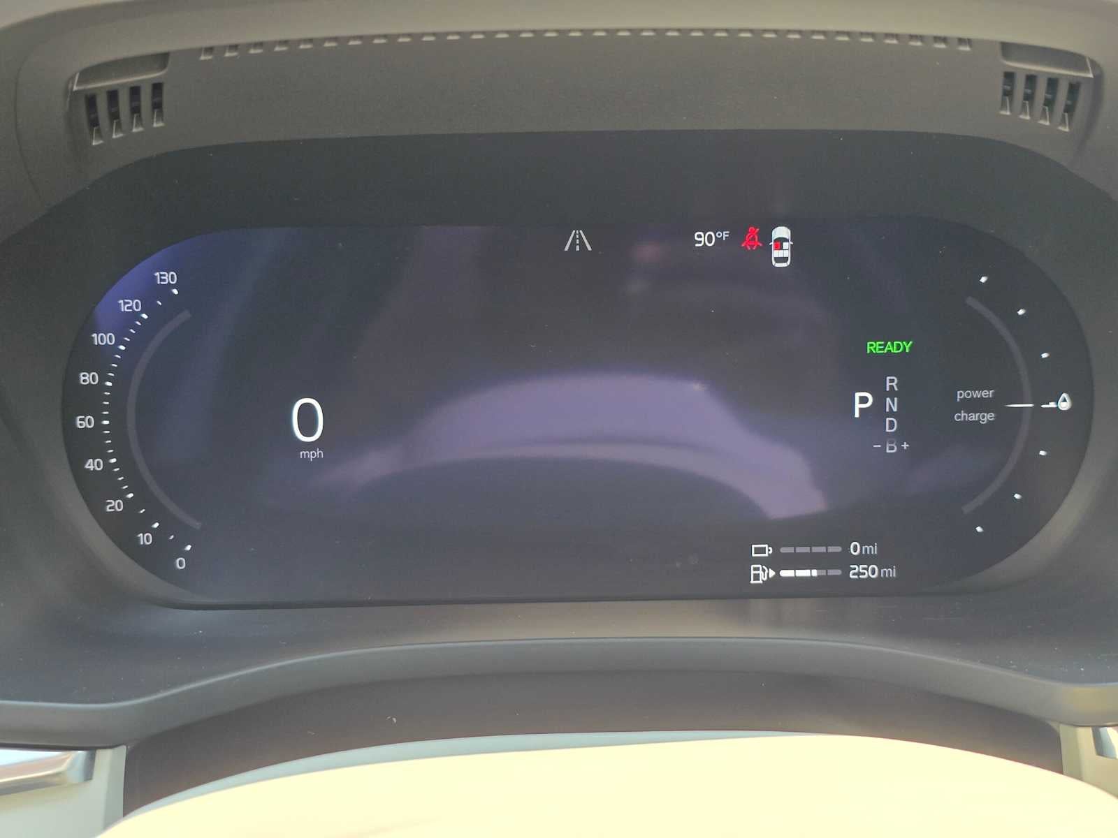 2023 Volvo XC60 Recharge Plug-In Hybrid Ultimate Bright Theme