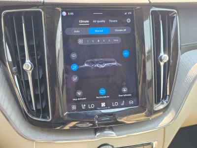 2023 Volvo XC60 Recharge Plug-In Hybrid Ultimate Bright Theme