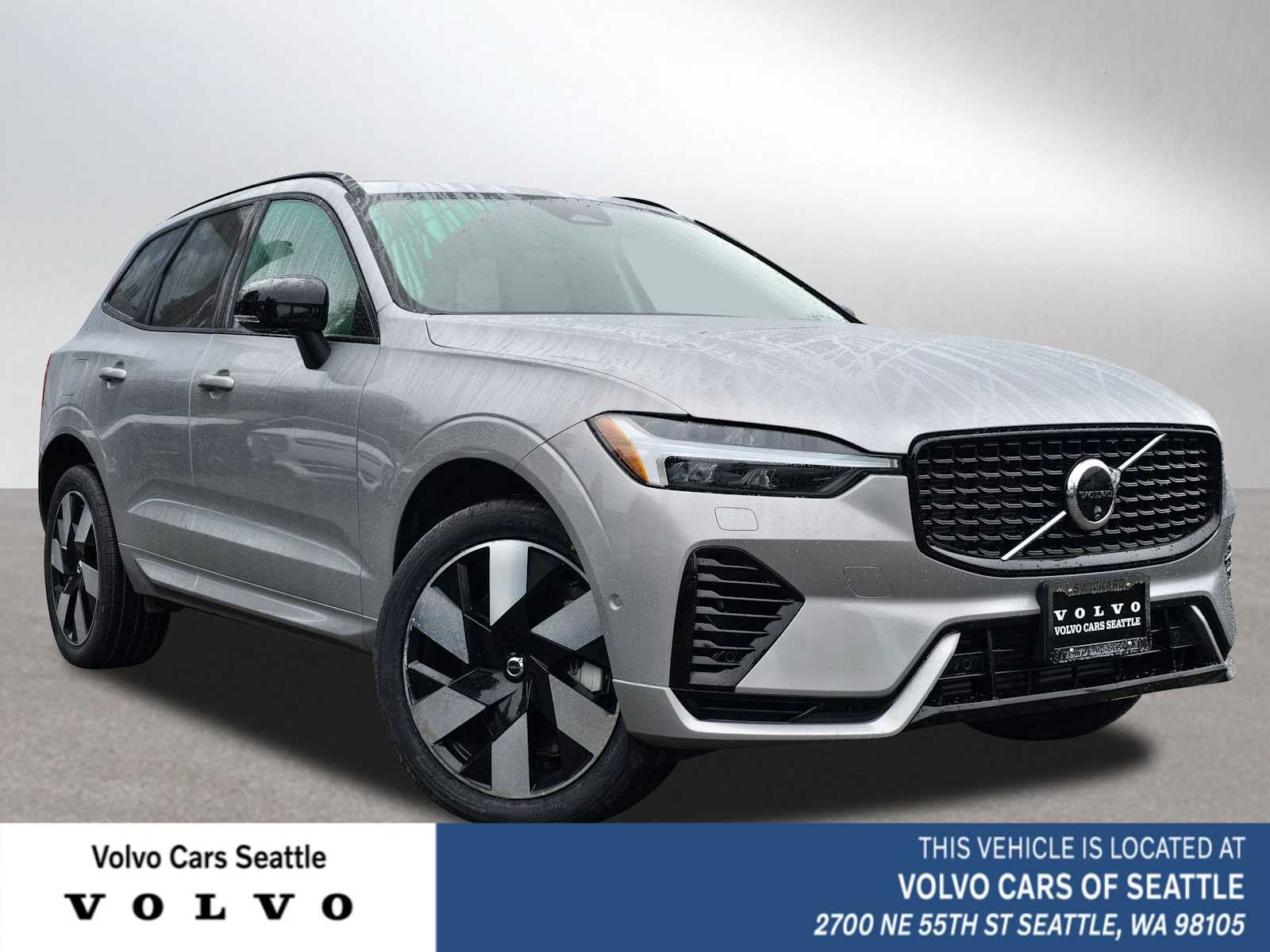 2024 Volvo XC60 Recharge Plug-In Hybrid Plus Dark Theme