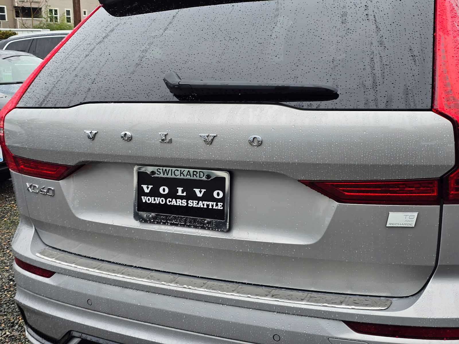 2024 Volvo XC60 Recharge Plug-In Hybrid Plus Dark Theme