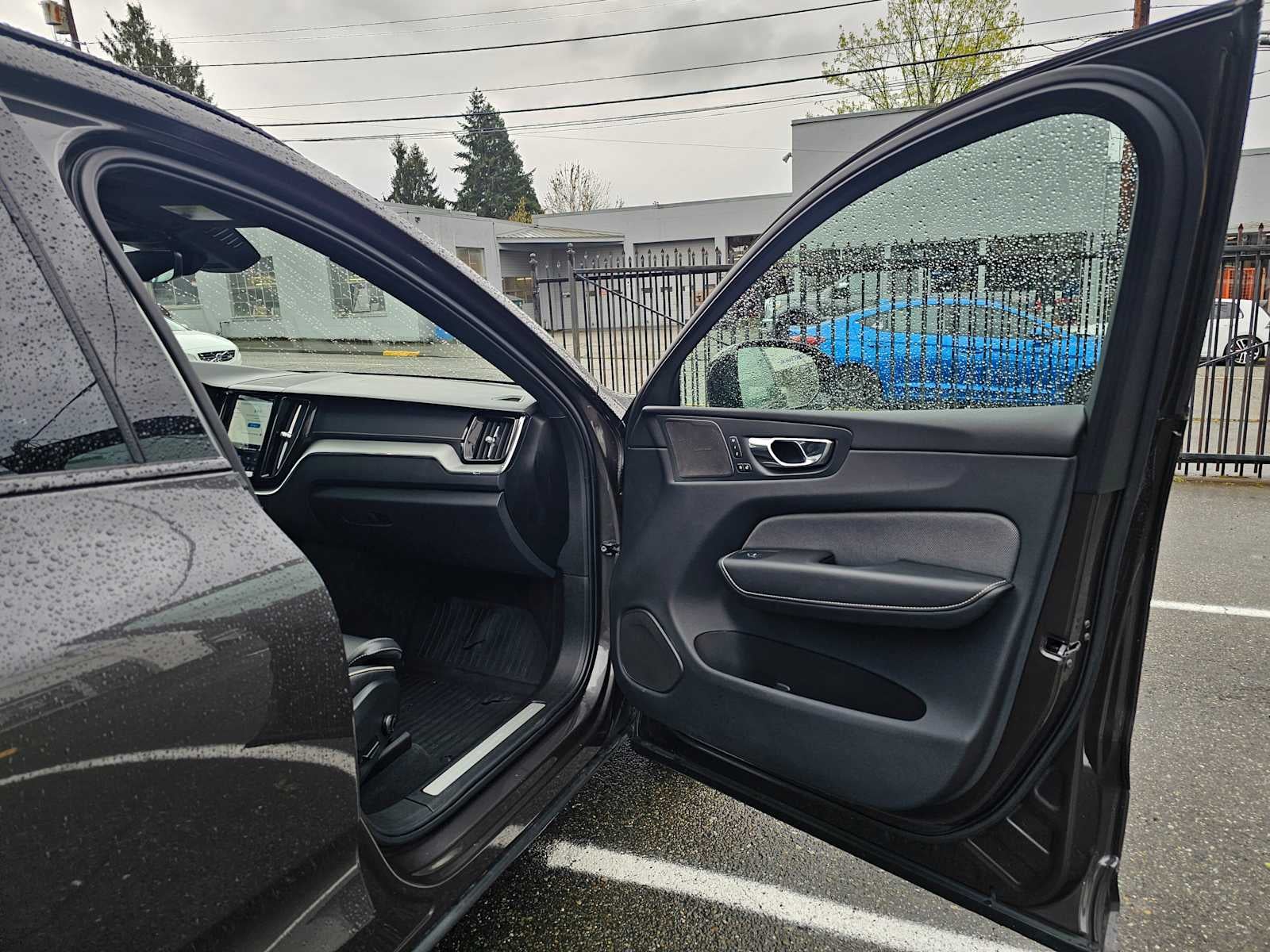 2022 Volvo XC60 Recharge Plug-In Hybrid R-Design