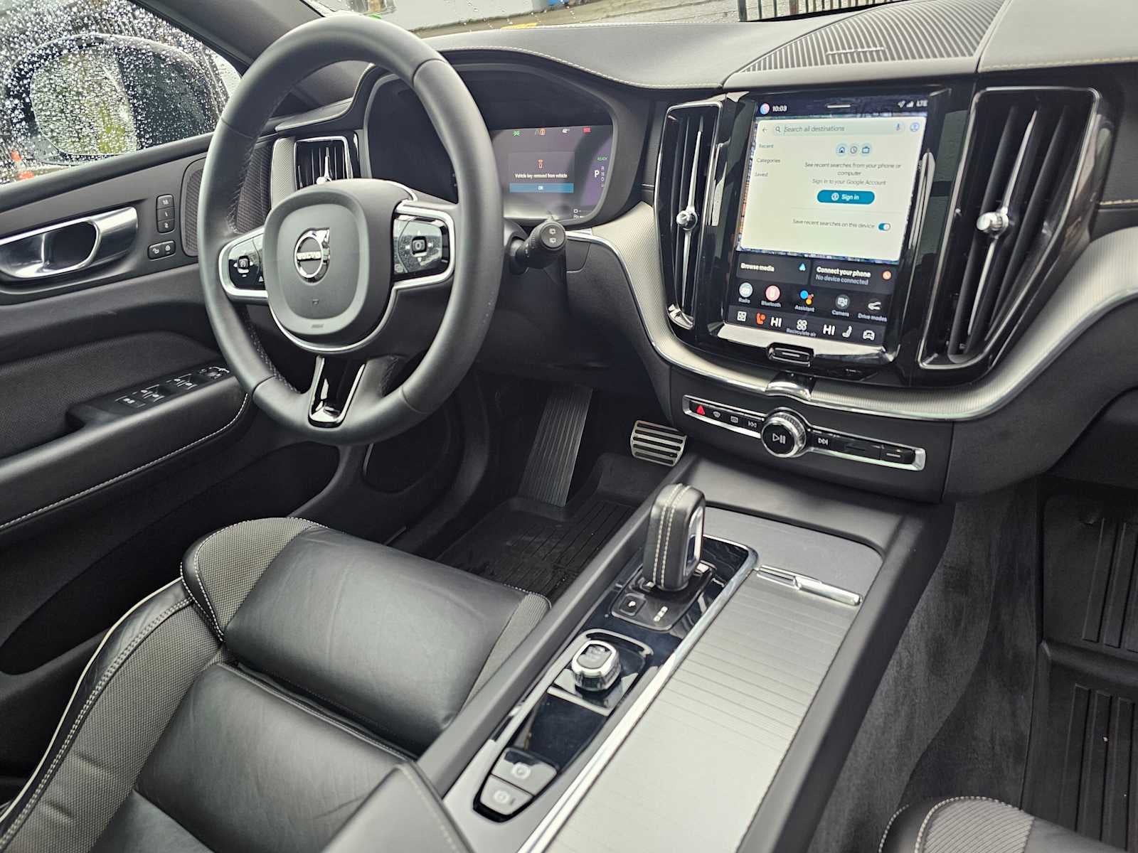 2022 Volvo XC60 Recharge Plug-In Hybrid R-Design