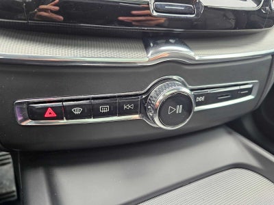 2022 Volvo XC60 Recharge Plug-In Hybrid R-Design