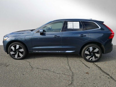 2023 Volvo XC60 Recharge Plug-In Hybrid Plus Bright Theme