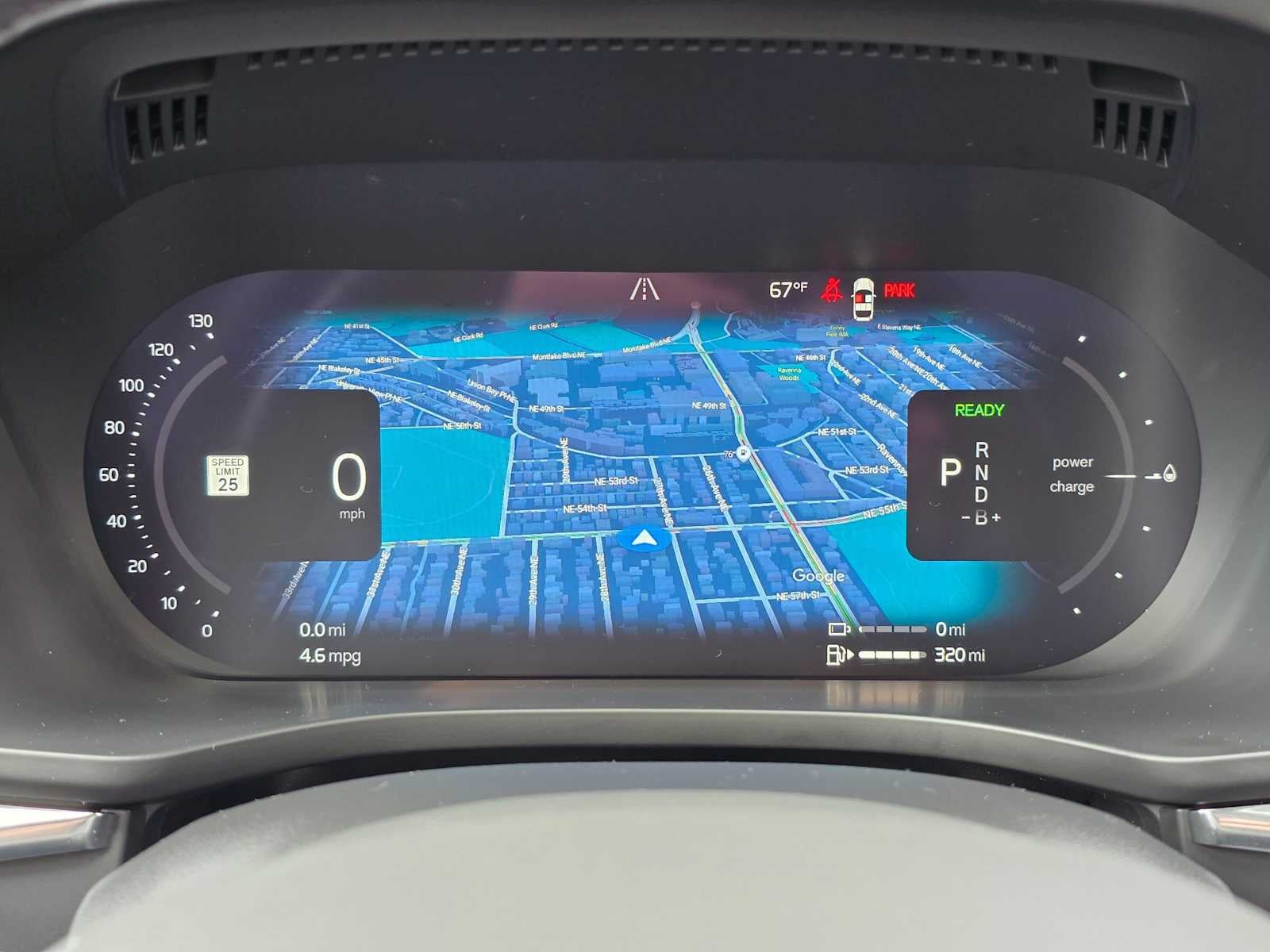 2023 Volvo XC60 Recharge Plug-In Hybrid Ultimate Dark Theme