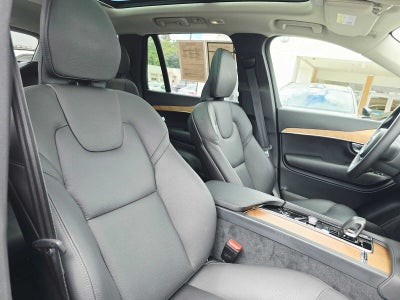 2025 Volvo XC90 Plug-In Hybrid Plus