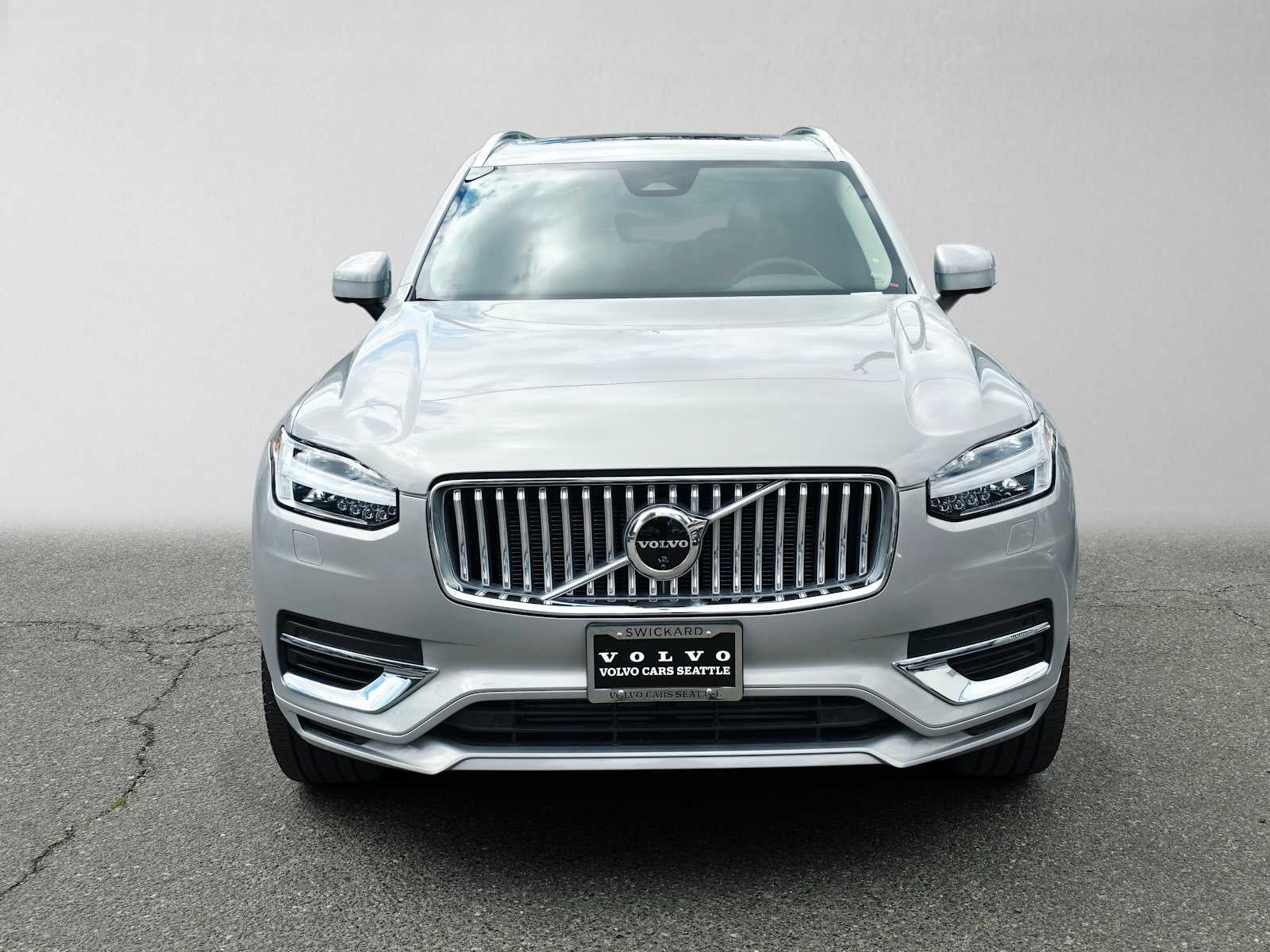 2025 Volvo XC90 Plug-In Hybrid Plus