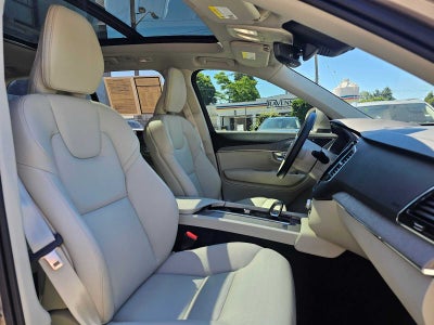 2025 Volvo XC90 Plug-In Hybrid Plus