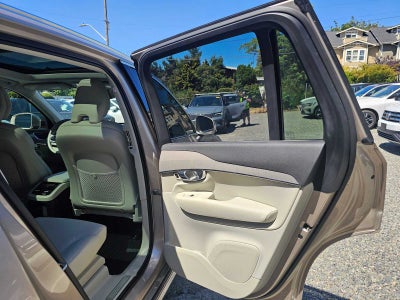 2025 Volvo XC90 Plug-In Hybrid Plus