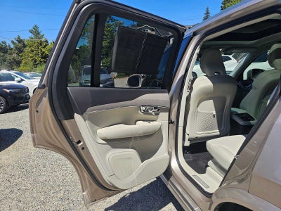 2025 Volvo XC90 Plug-In Hybrid Plus