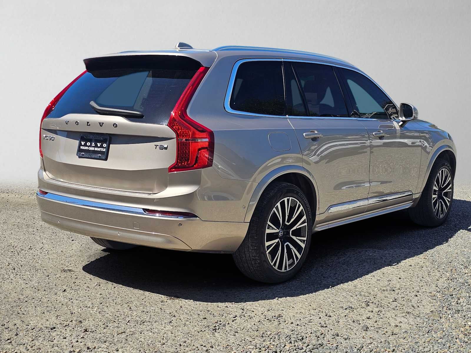 2025 Volvo XC90 Plug-In Hybrid Plus