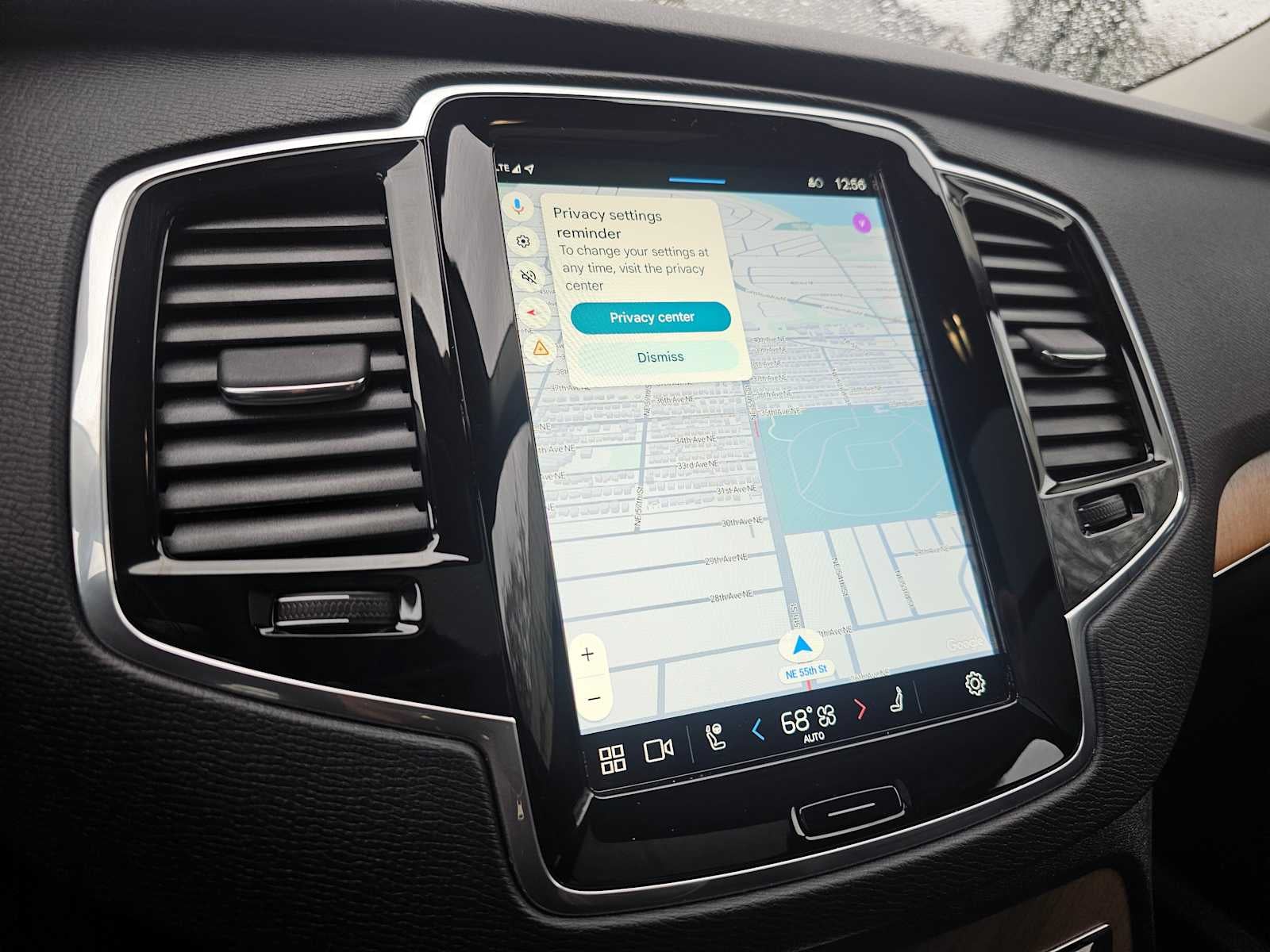 2025 Volvo XC90 Plug-In Hybrid Plus