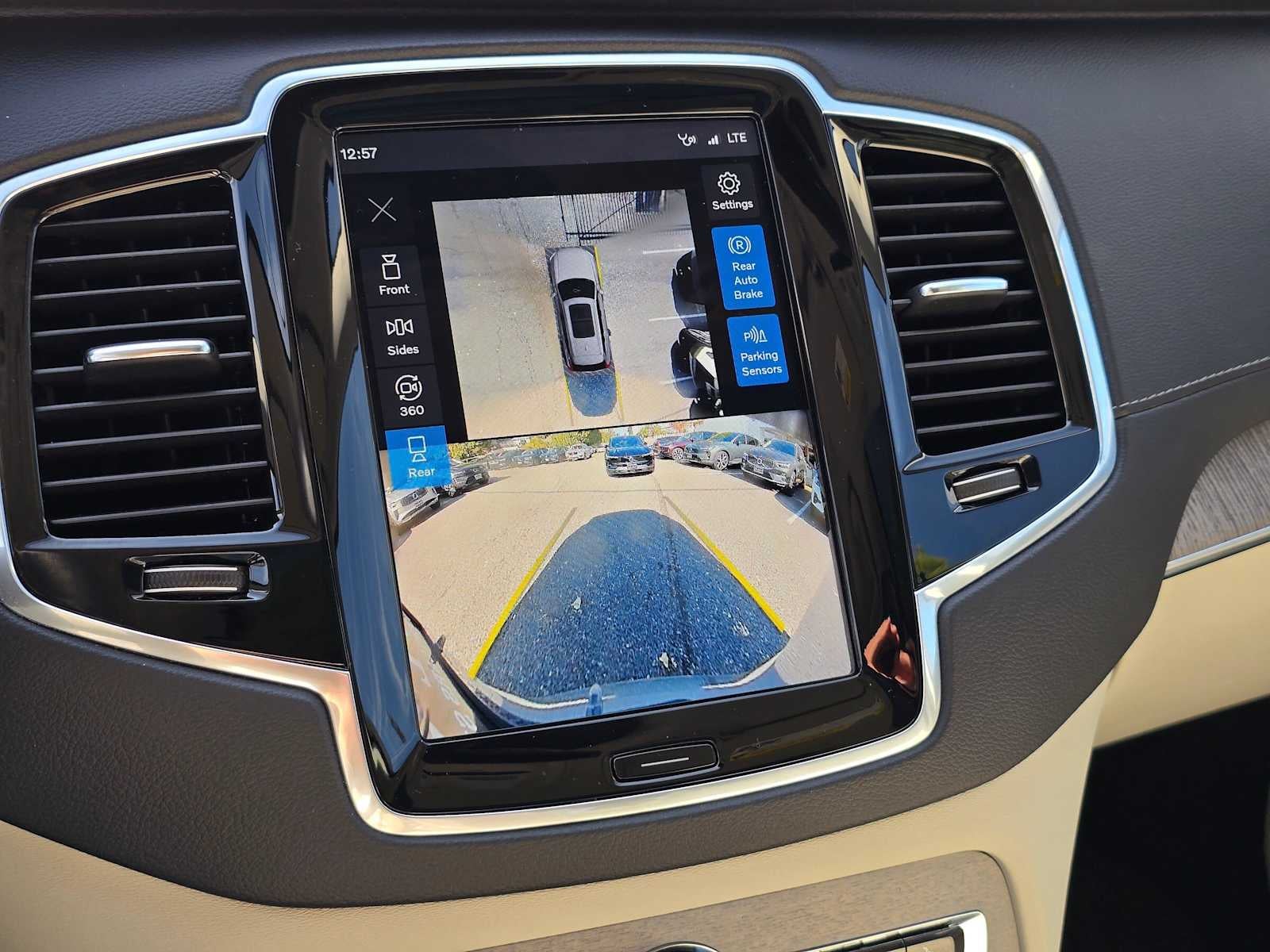 2025 Volvo XC90 Plug-In Hybrid Ultra