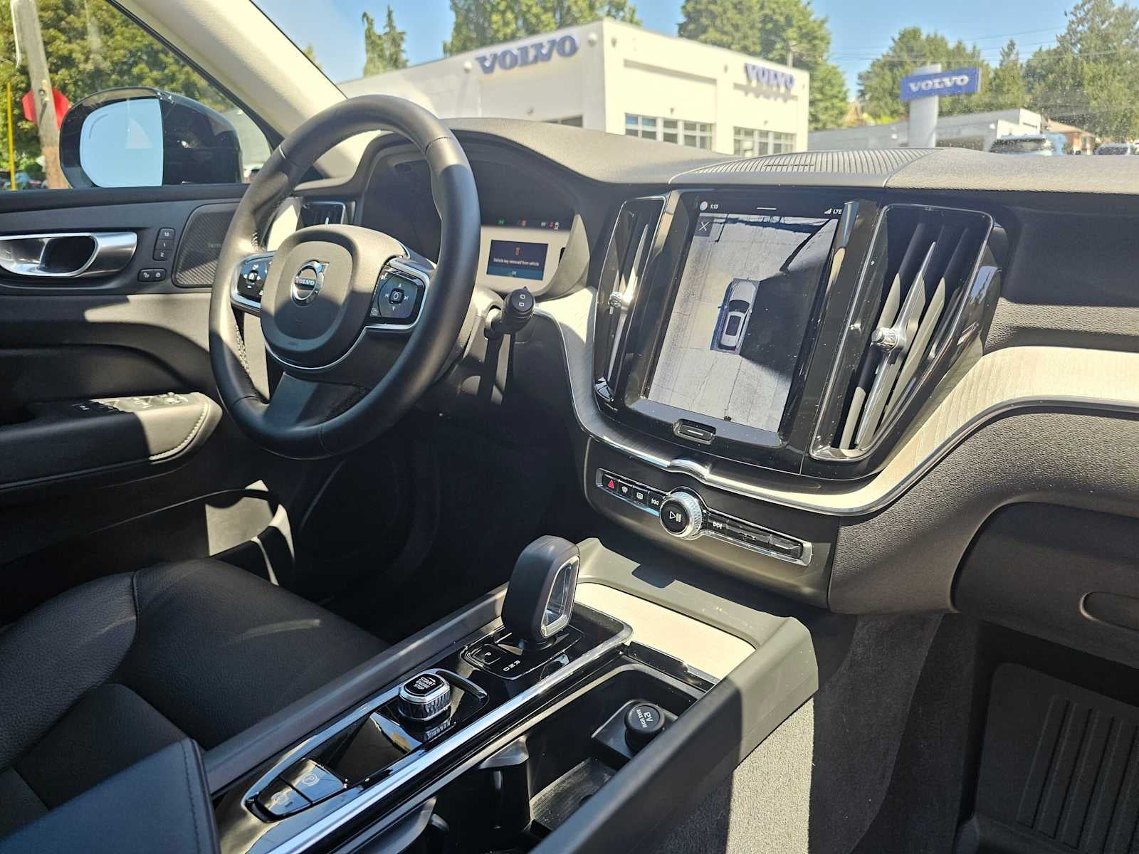 2025 Volvo XC60 Plug-In Hybrid Plus