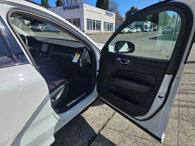 2025 Volvo XC60 Plug-In Hybrid Core