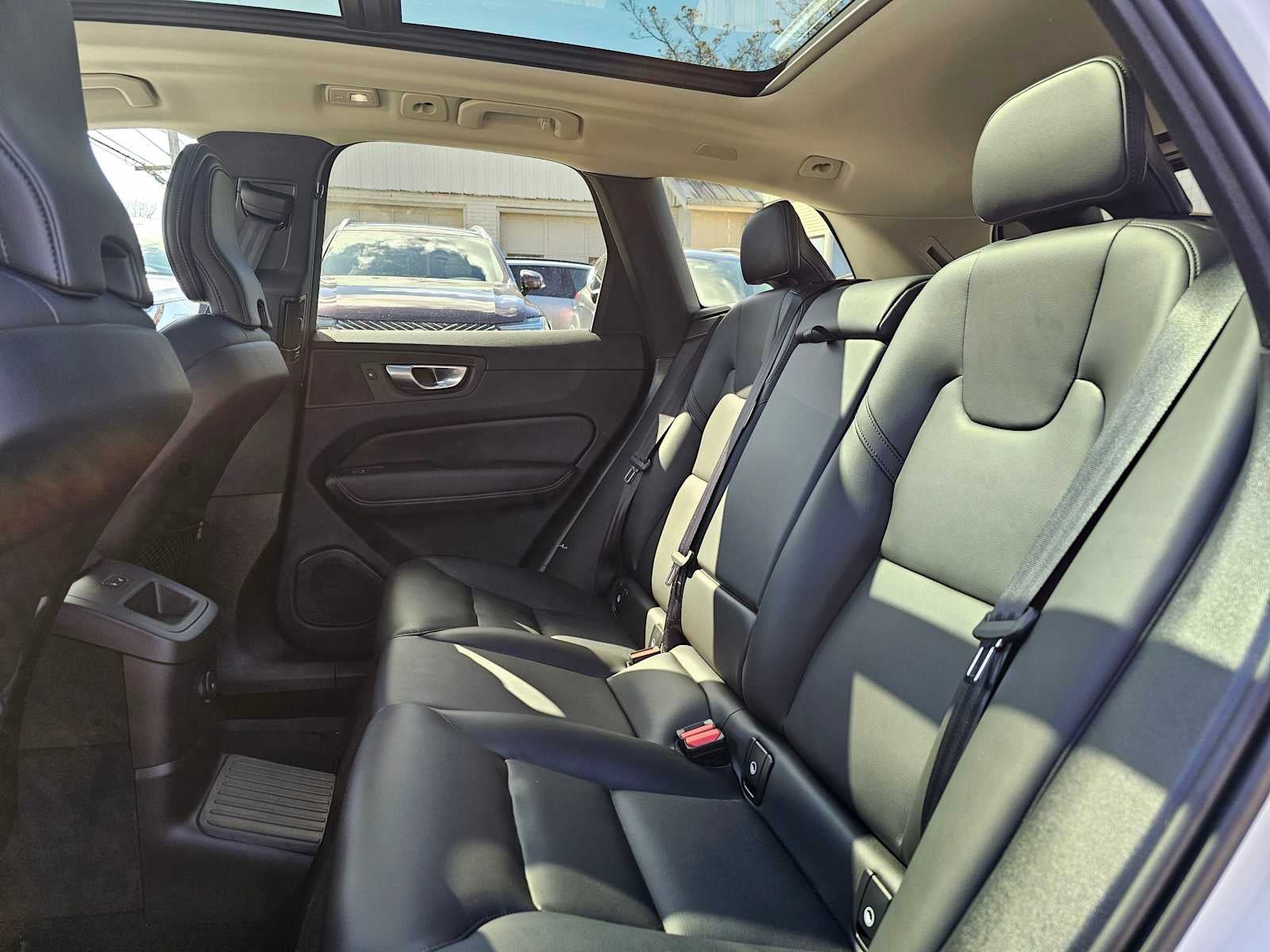 2025 Volvo XC60 Plug-In Hybrid Core