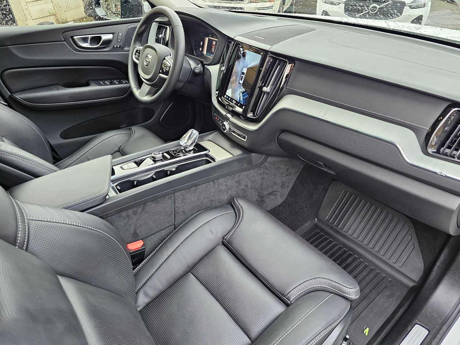 2025 Volvo XC60 Plug-In Hybrid Ultra