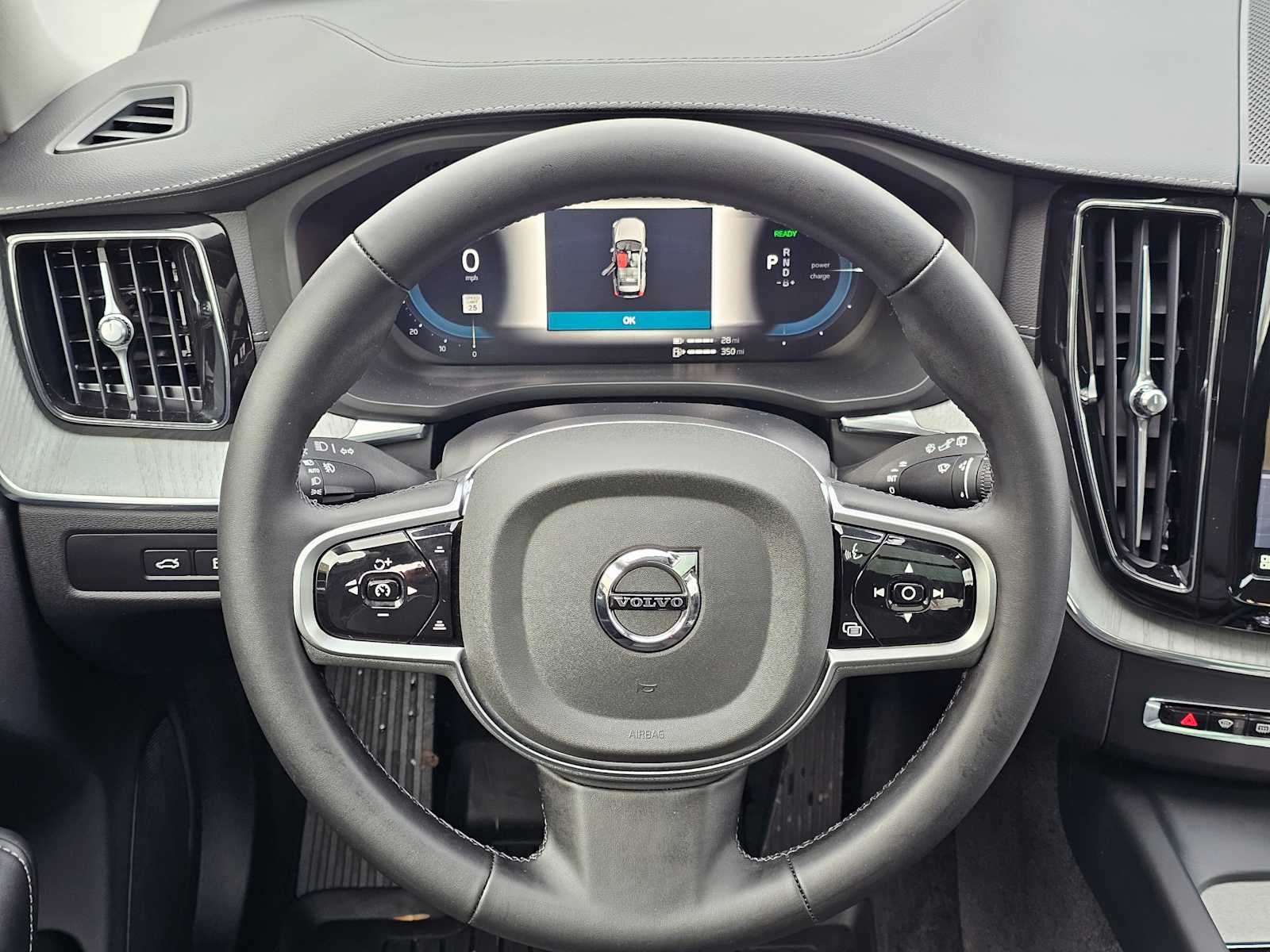 2025 Volvo XC60 Plug-In Hybrid Ultra