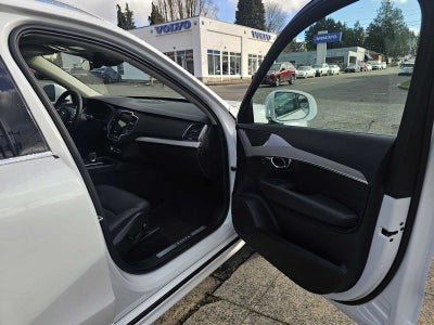 2024 Volvo XC90 Core Bright Theme