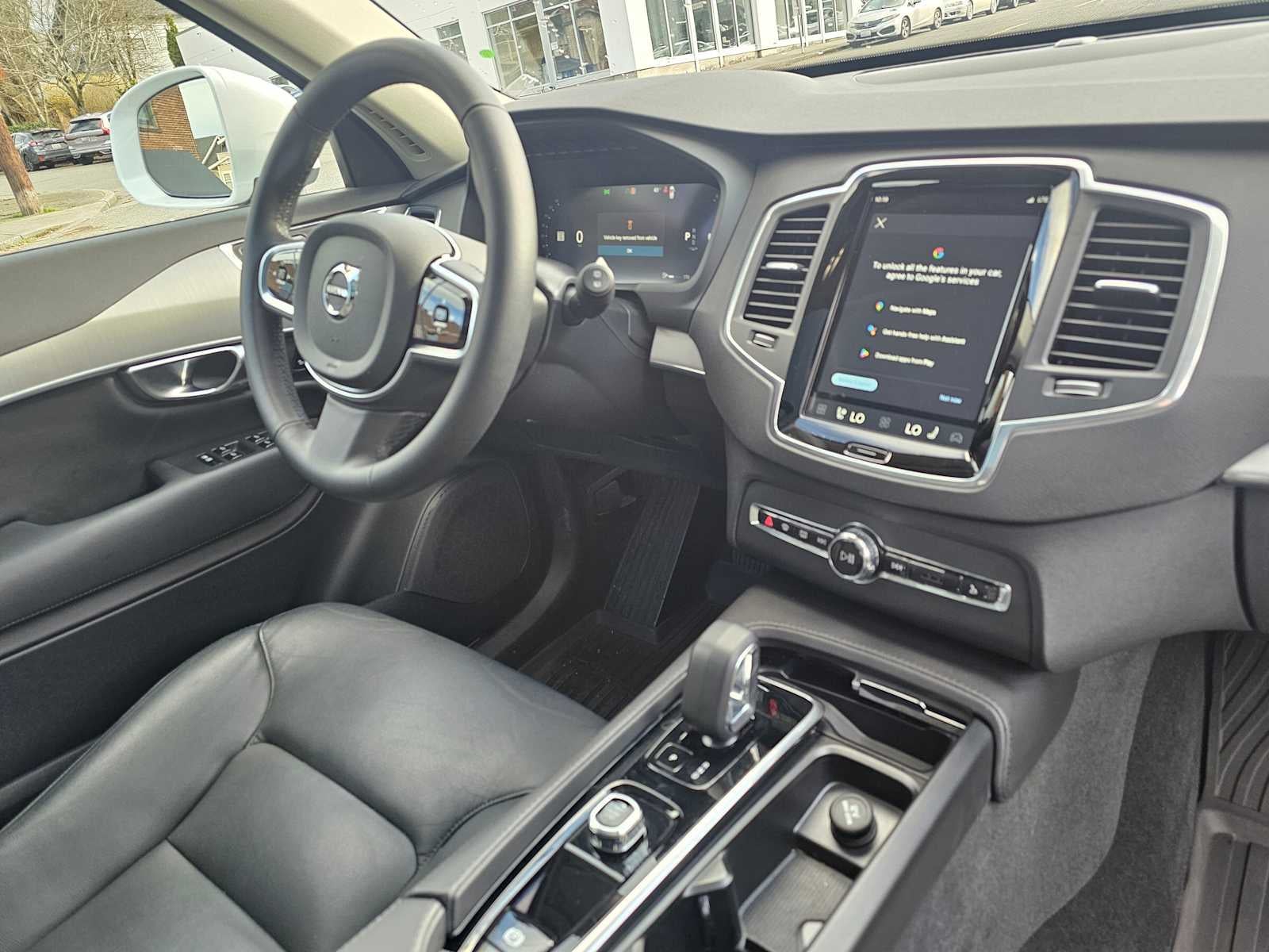 2024 Volvo XC90 Core Bright Theme