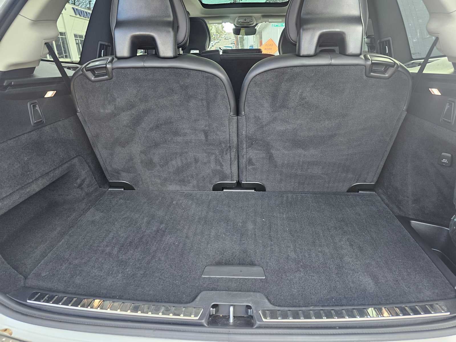 2024 Volvo XC90 Core Bright Theme