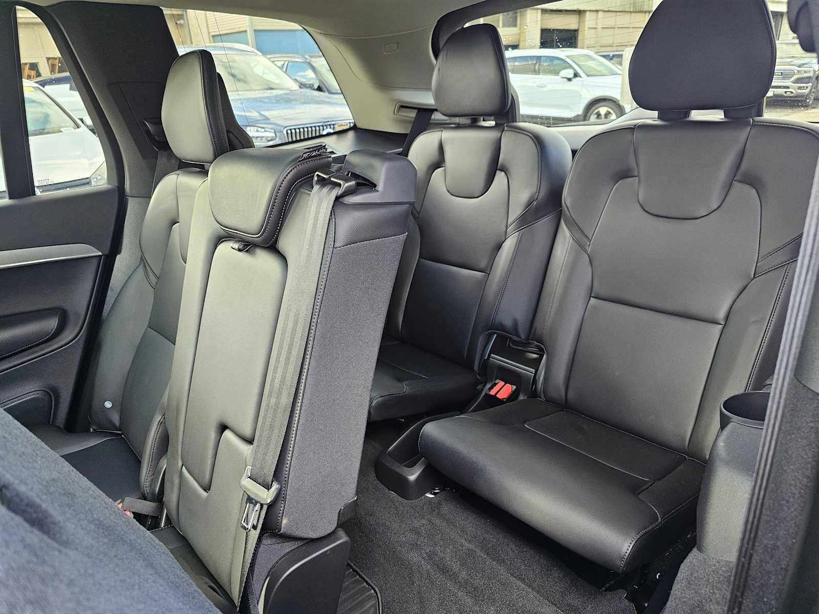 2024 Volvo XC90 Core Bright Theme