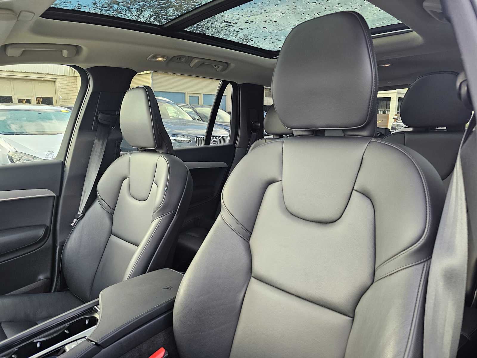 2024 Volvo XC90 Core Bright Theme