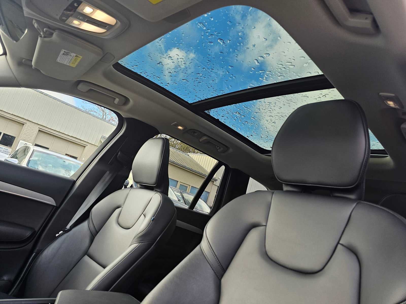 2024 Volvo XC90 Core Bright Theme