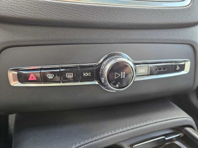 2024 Volvo XC90 Core Bright Theme