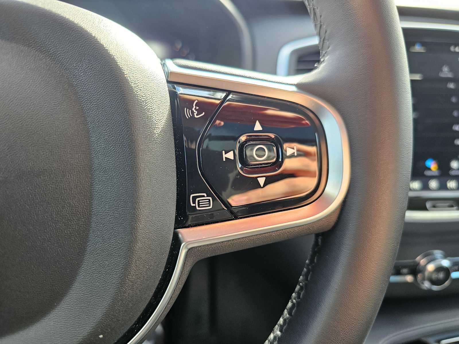 2024 Volvo XC90 Core Bright Theme