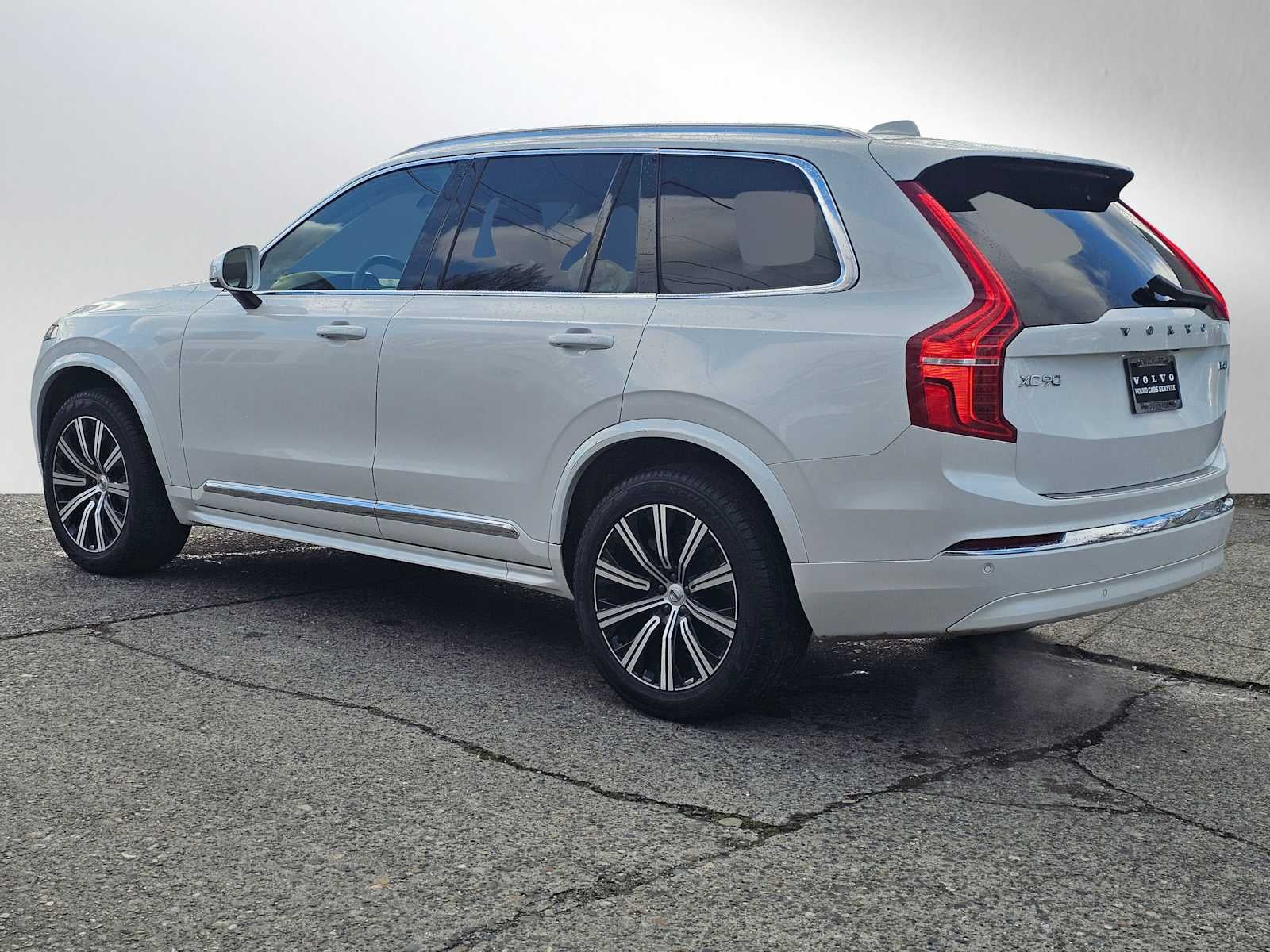 2024 Volvo XC90 Core Bright Theme