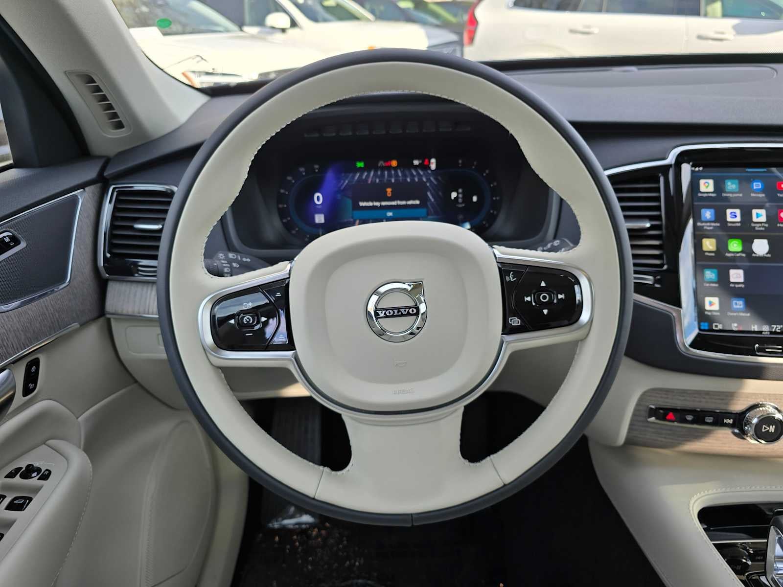 2023 Volvo XC90 Plus