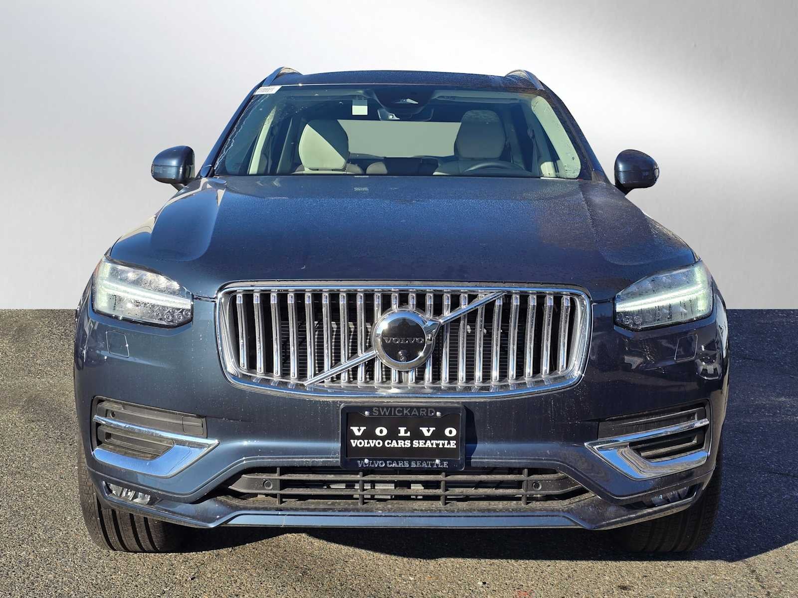 2023 Volvo XC90 Plus