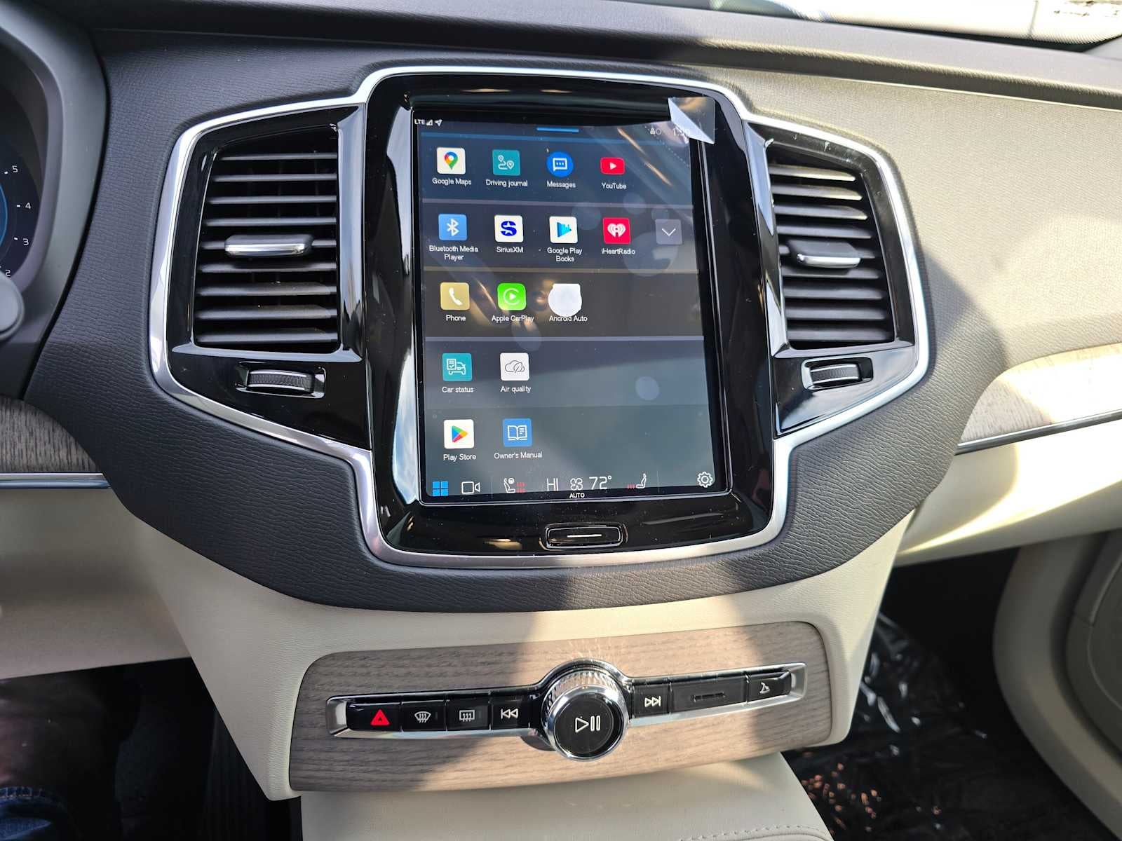 2023 Volvo XC90 Plus