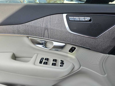 2023 Volvo XC90 Plus