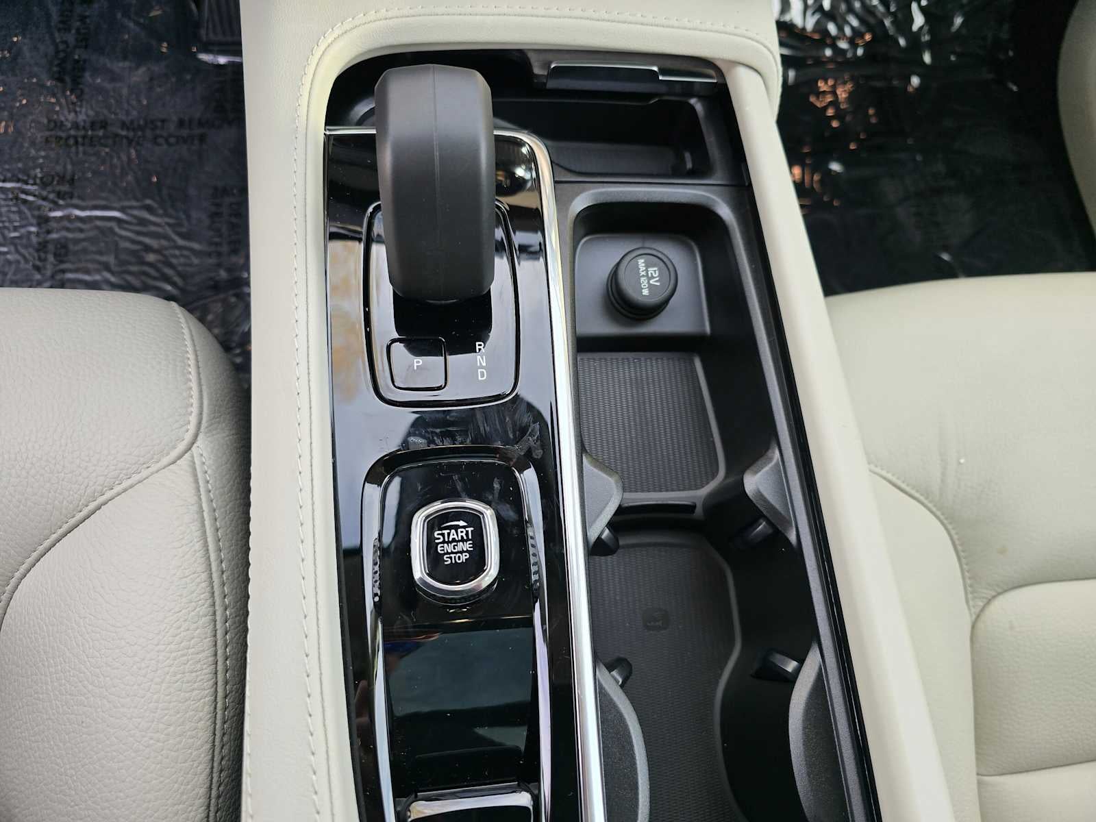 2023 Volvo XC90 Plus