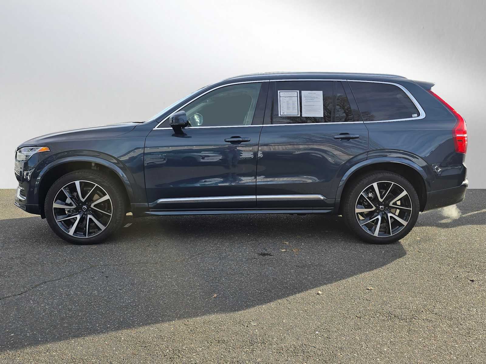 2023 Volvo XC90 Plus