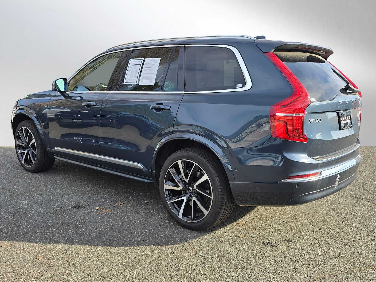 2023 Volvo XC90 Plus