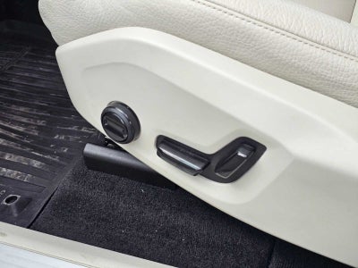 2024 Volvo XC60 Core Dark Theme