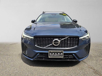 2024 Volvo XC60 Core Dark Theme