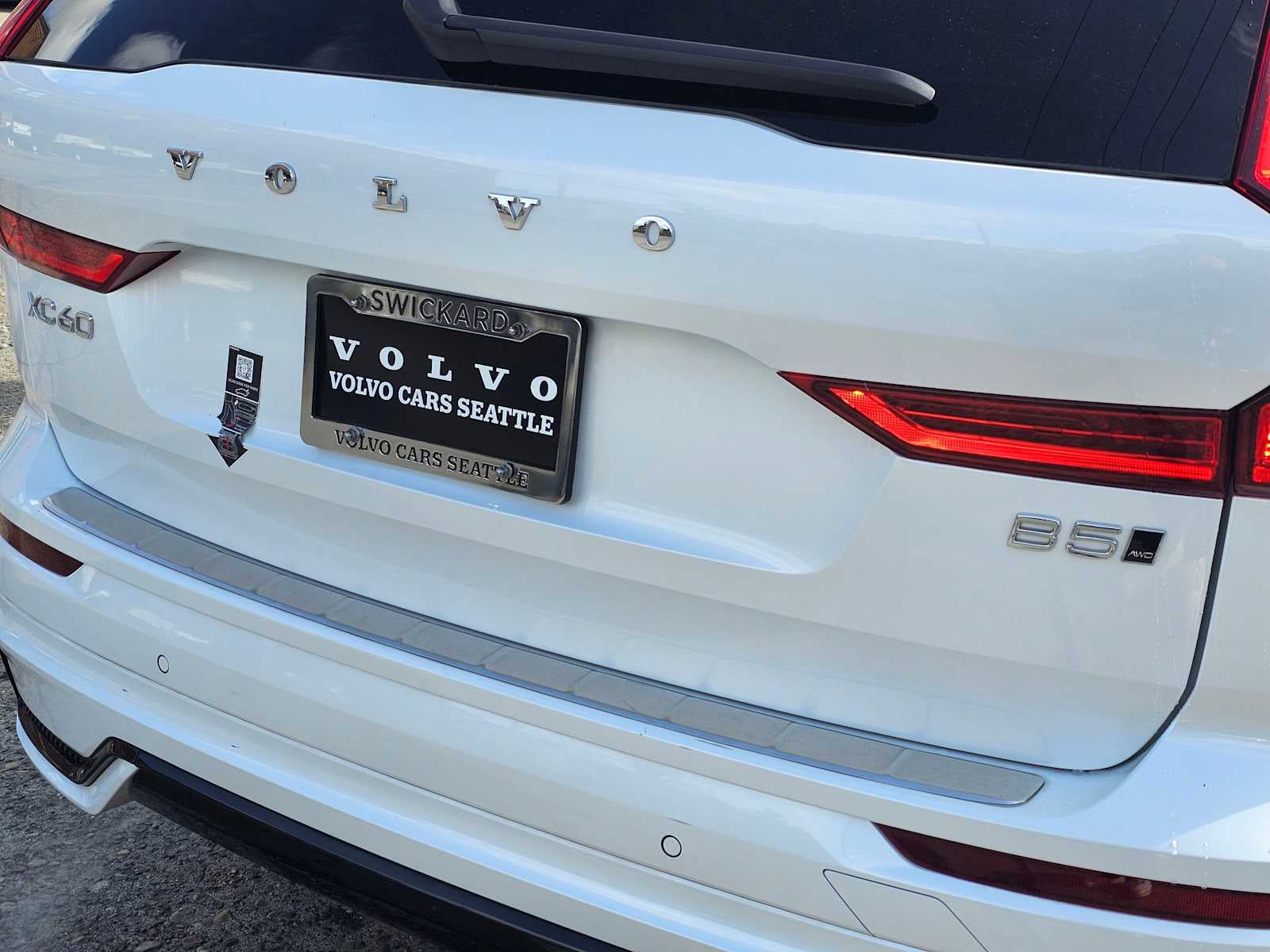 2024 Volvo XC60 Core Dark Theme