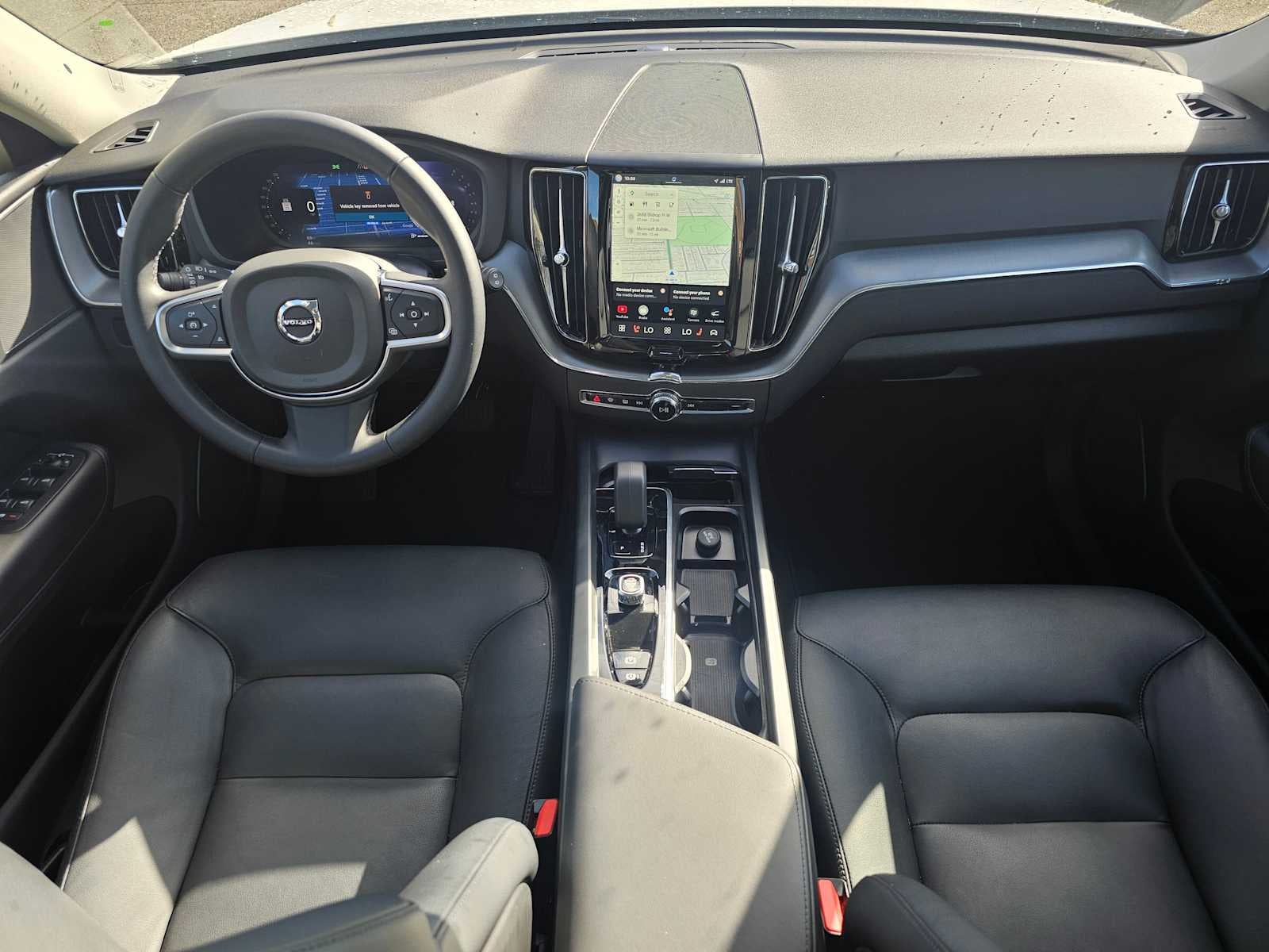 2024 Volvo XC60 Core Dark Theme